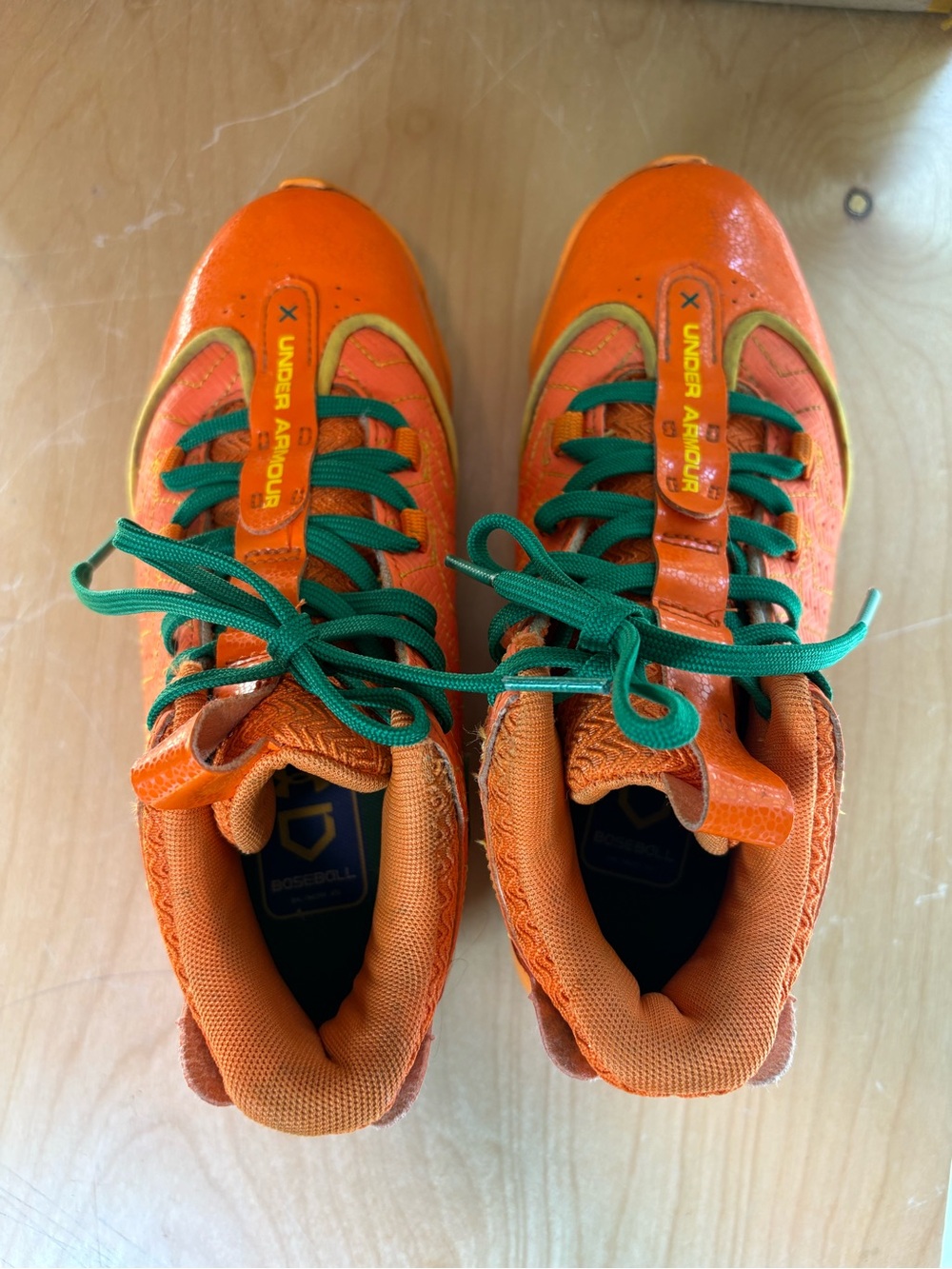 Under Armour Baseball Cleats Youth 3.5 Orange Harper 3 Mid Cleat